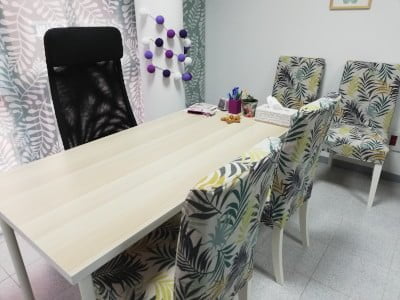 Despacho Psicologo Tenerife La Laguna Lorena Castañeda Gutiérrez Zona de la mesa y las sillas